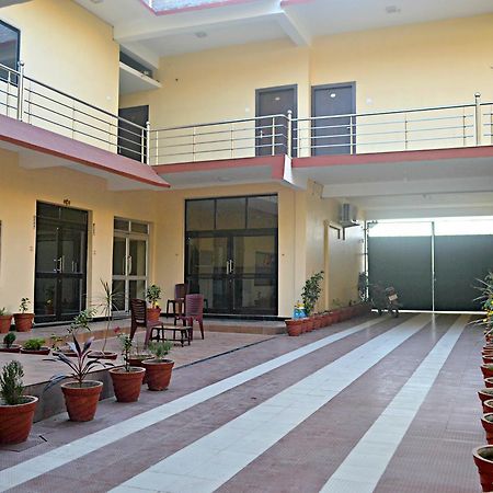 Hotel Bhammars Balangir Bagian luar foto