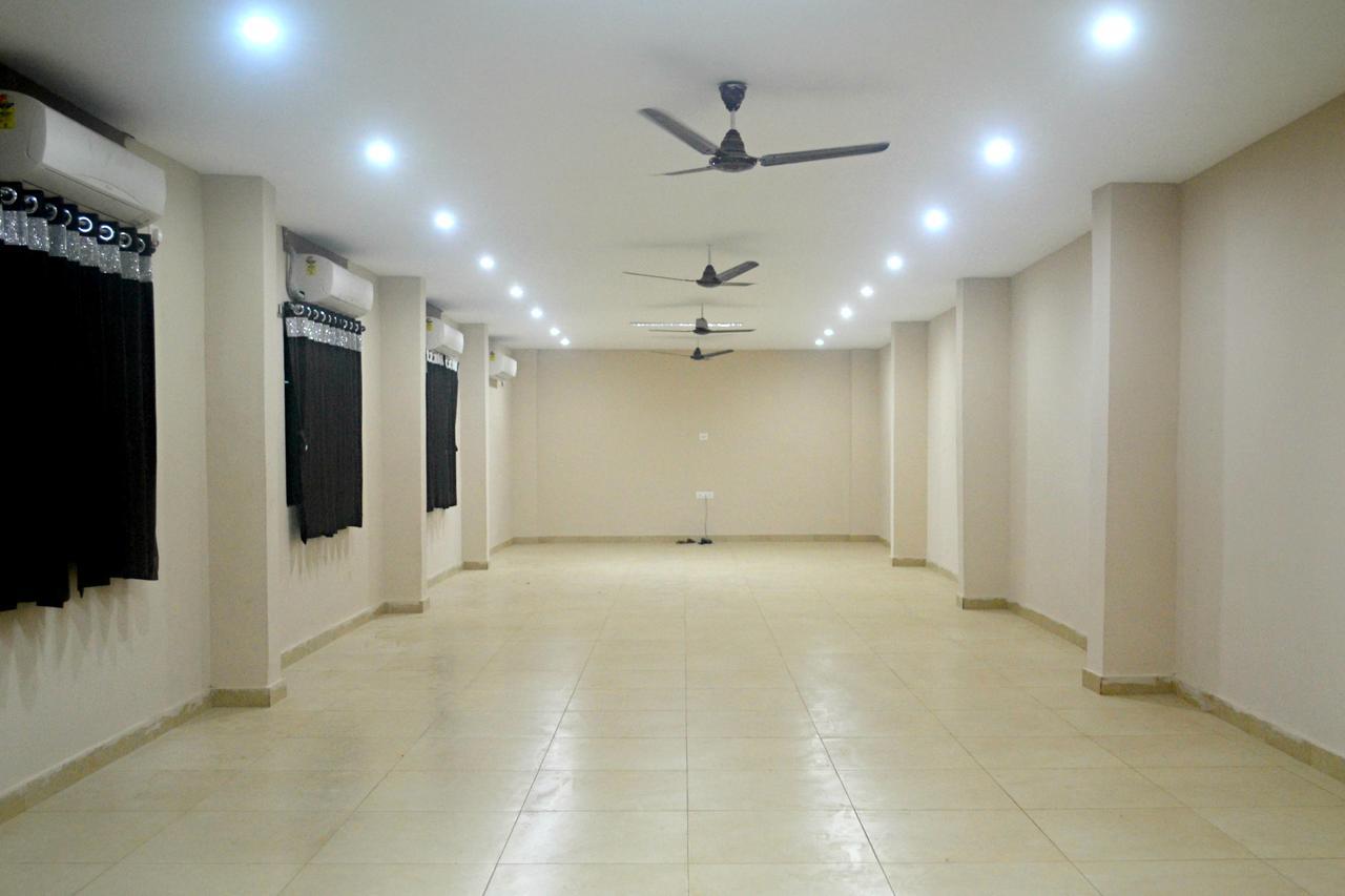 Hotel Bhammars Balangir Bagian luar foto