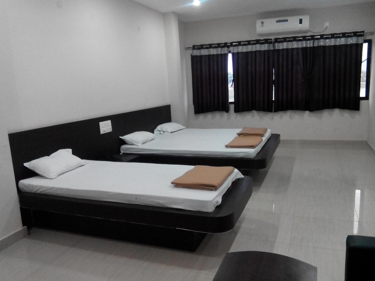 Hotel Bhammars Balangir Bagian luar foto